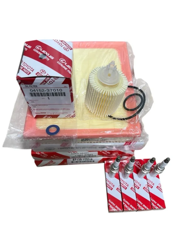 GENUINE TOYOTA AURIS SERVICE KIT ZWE150 1.8L 2007-13 WITH SPARK PLUGS NEW ONE - Image 2
