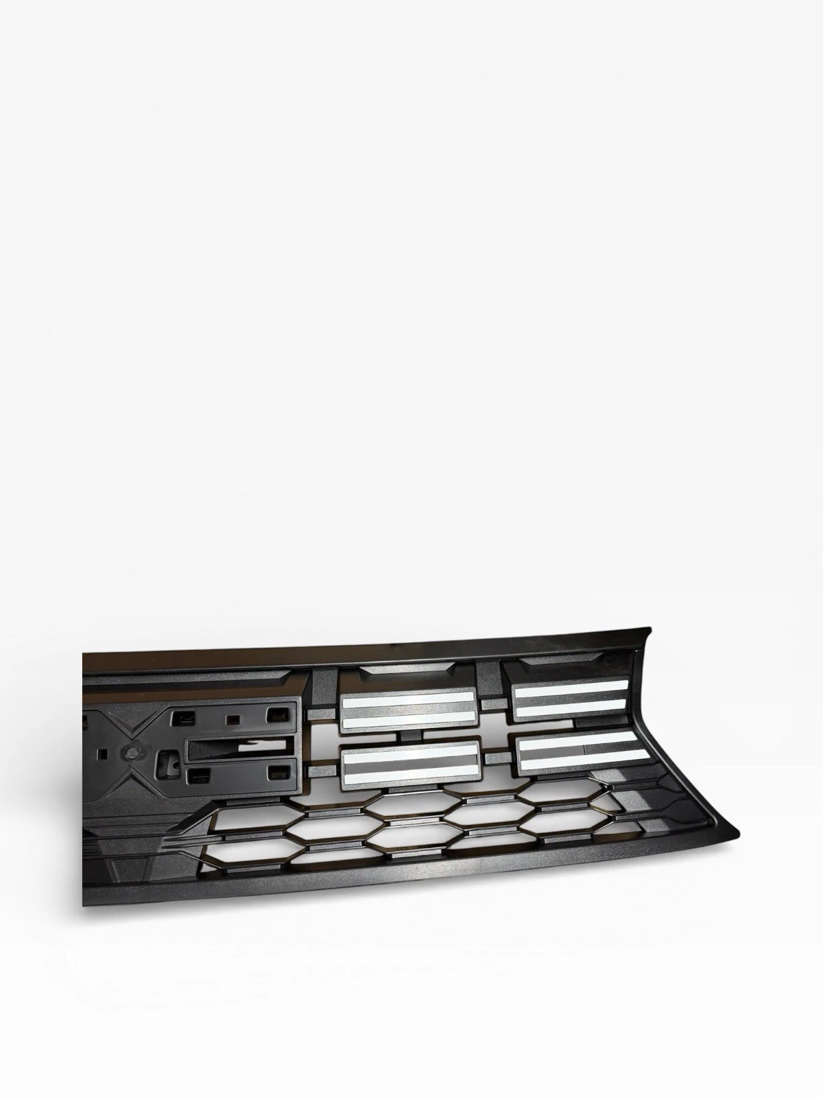 FRONT BUMPER UPPER CENTER GRILLE FOR DACIA DUSTER 2 FACELIFT 2021-24 622547433R