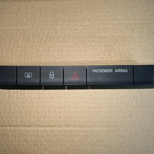 SKODA FABIA MK3 2015 – 2021 CENTRAL LOCKING AND HAZARD SWITCHES 6V0927132A